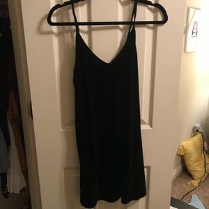 Brandy Melville vneck dress